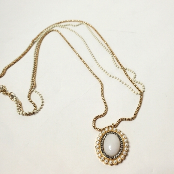 Layered Pearl Simulated Necklace - Picture 1 of 3